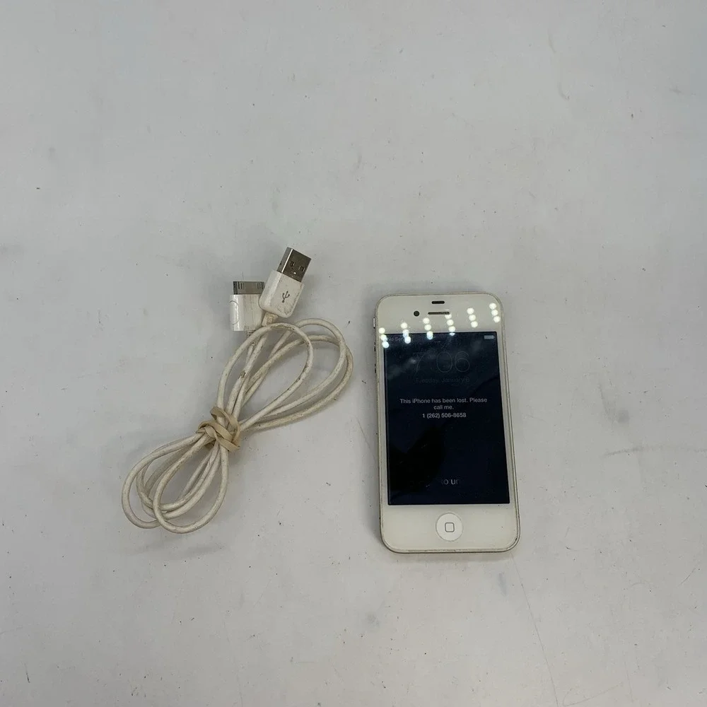 Apple iPhone 4S Unlocked White 8GB A1387 Clean IMEI TESTED & WORKS